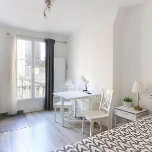  Appartement Orsay Cosy Studio