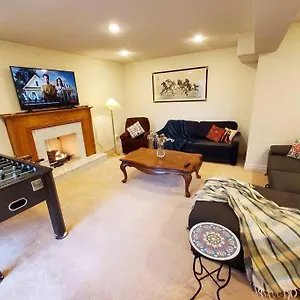 https://quiet-and-spacious-2-bedroom-private-unit.hotelstorontoontario.org
