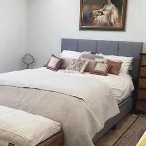 https://beach-house.hotelstorontoontario.org
